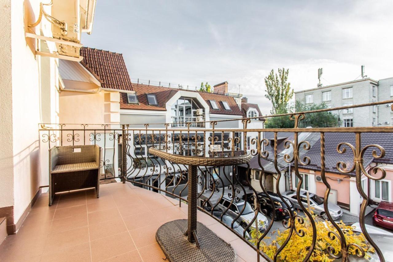 Star Rent Hotel Chişinău Extérieur photo