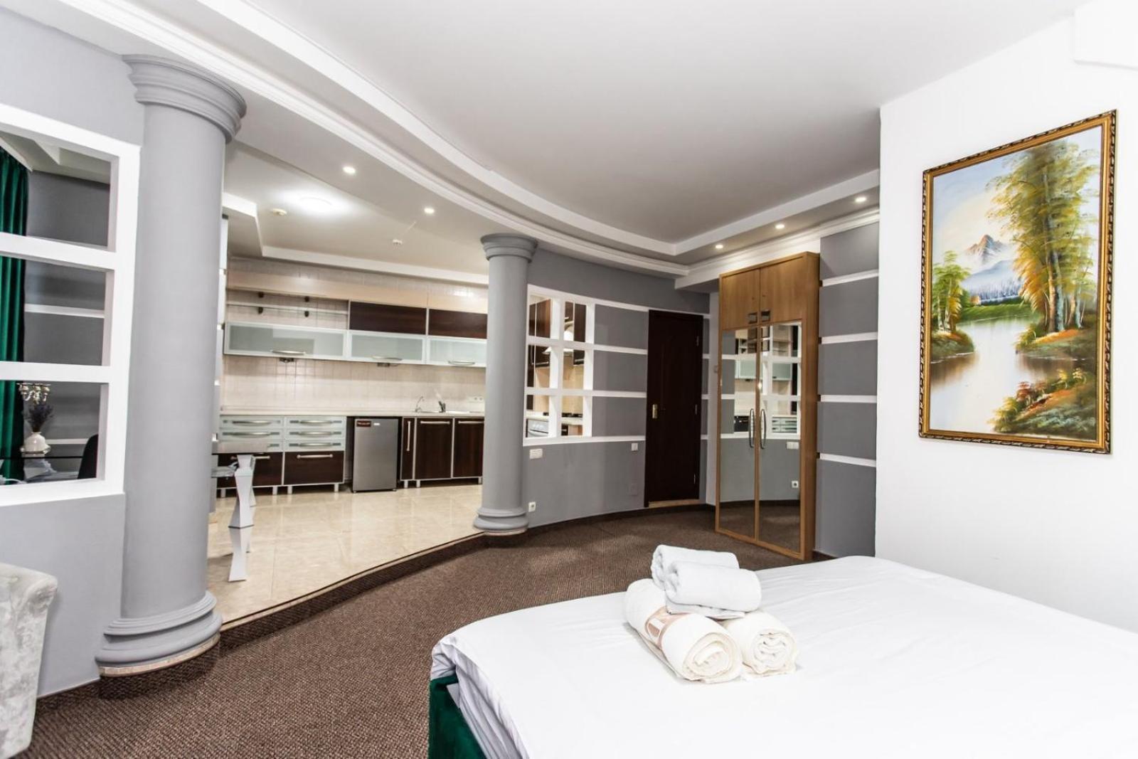 Star Rent Hotel Chişinău Extérieur photo